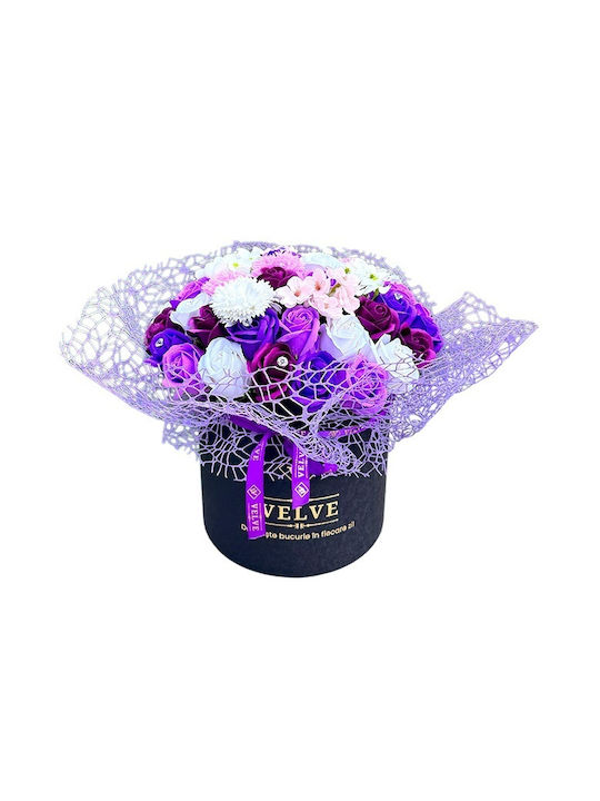 Aranjament Floral Amethyst Flori Săpun În Cutie Rotundă Neagră ⌀ 20cm Accesorizată Cu Fundiță Plasă De Sisal Mov-crem-alb
