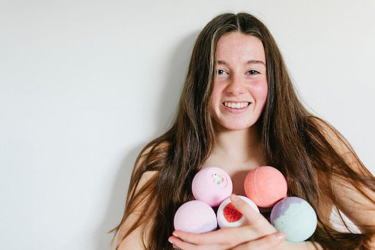 Isabelle Laurier Badebomben Namaste