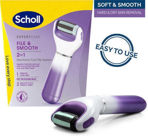 Scholl Velvet Smooth Expertcare 2 În 1 Pilă Electrică Pedi Îndepărtare Eficientă Picioare Catifelate În Câteva Minute Role Fine Rotative Design Ergonomic Baterii Incluse – Culoare Roz