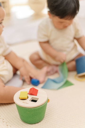 Plan Toys Shape Sorting Toy made of Wood for 12++ Months
