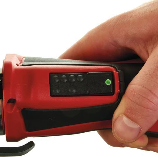 Milwaukee M12 Force Logic Hydraulische Steckverbinderpresse mit Isolierung