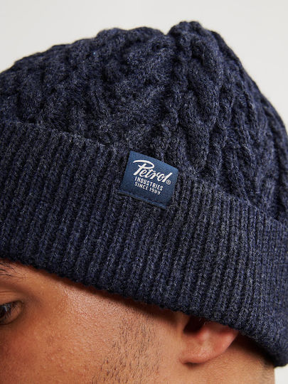 Beanie Beanie Knitted in Blue color