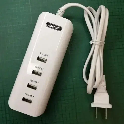 Andowl Ladestation mit 4 USB-A Anschlüsse 20W in Weiß Farbe (Q-UX4)