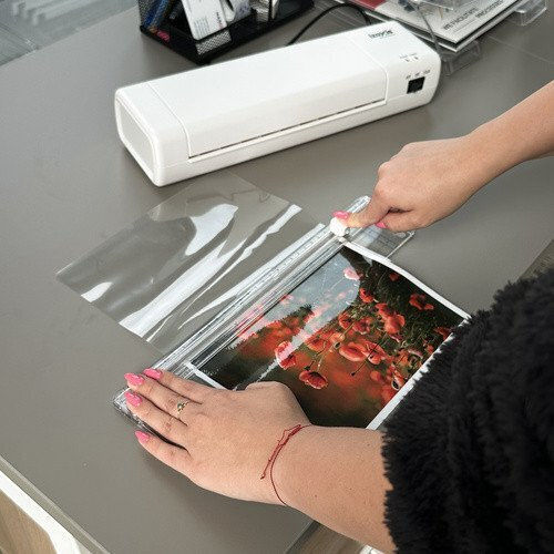 Izoxis Desktop Laminator for A4 250 Microns with Cutter