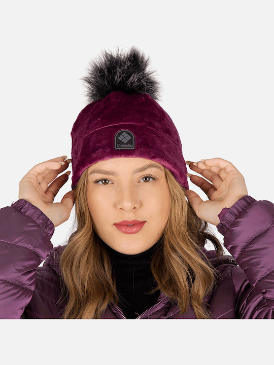 Pom Pom Beanie Beanie Knitted in Burgundy color