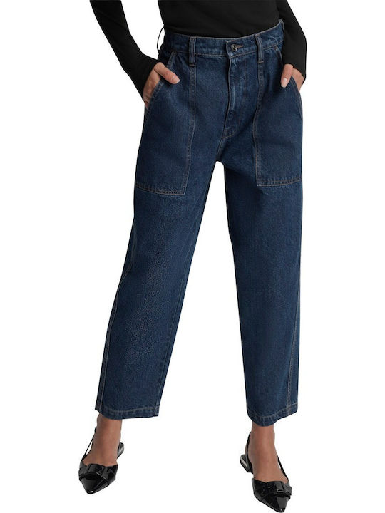 DKNY