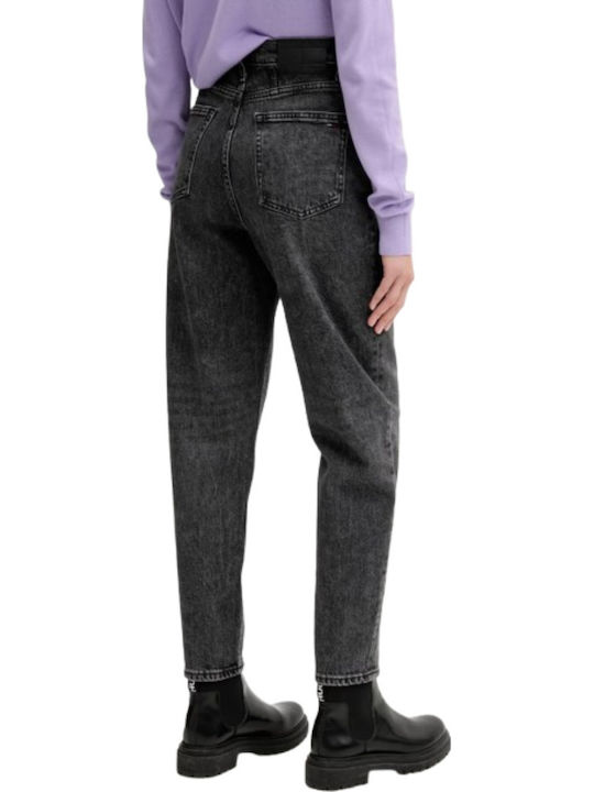 Hoch tailliert Damenjeans in Mom-Passform Gray