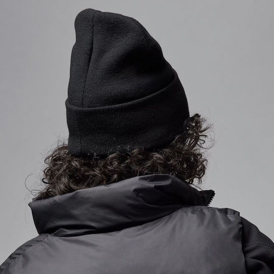 Peak Beanie Unisex Beanie Knitted in Black color