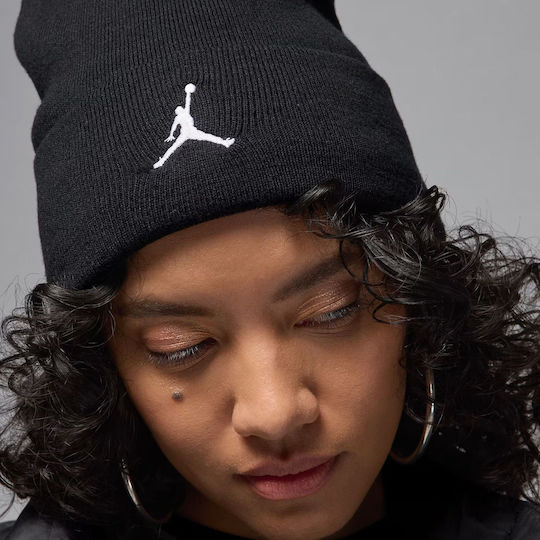 Peak Beanie Unisex Beanie Knitted in Black color