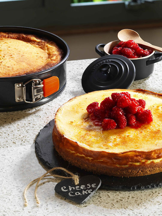 Le Creuset Φόρμα Ζαχαροπλαστικής για Κέικ Στρογγυλή από Σιλικόνη 26x26x7εκ.
