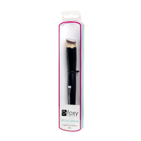 Foxy Makeup Brush for Foundation made of Synthetic Hair