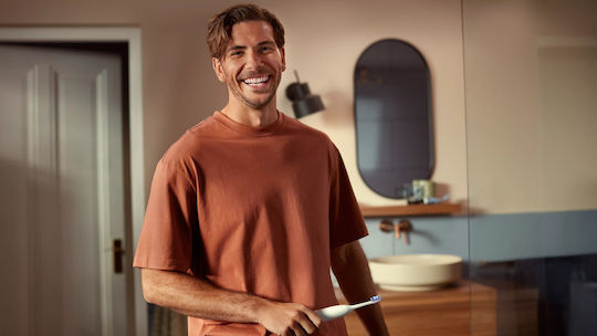 Philips Sonicare Protectiveclean Ηλεκτρική Οδοντόβουρτσα με Αισθητήρα Πίεσης και Θήκη Ταξιδίου Λευκή