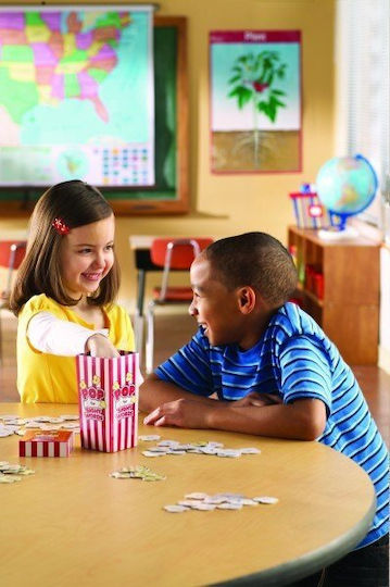 Joc de Societate Word Popcorn pentru 2-4 Jucători 5+ Ani (EN) Learning Resources