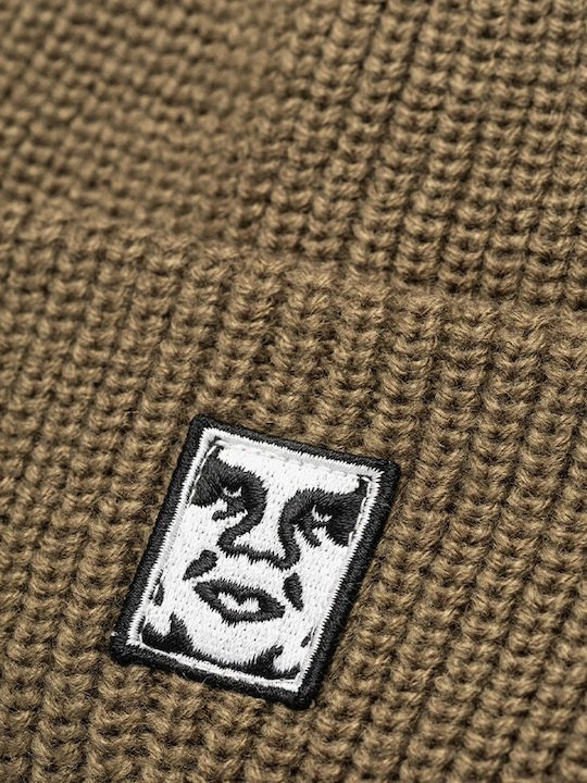 Icon Patch Cuff Beanie Beanie Knitted in Beige color