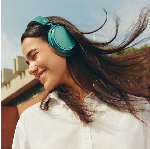 Sennheiser Momentum 4 Wireless / Wired Over Ear Headphones with 60 hours of Operation and Quick Charge Turquoise