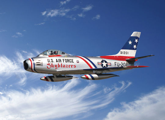 Italeri 1/48 F 86f Sabre Jet Skyblazers 2684