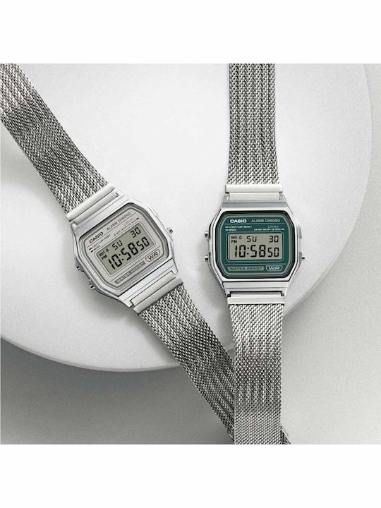 Casio Дигитален Мъжки Часовник Хронограф На Батерия със Сребриста Метална Гривна