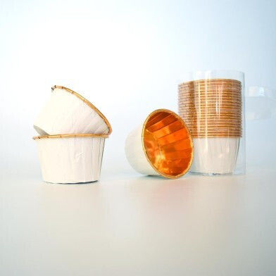 Λευκές Θήκες Cupcakes Βάση 5xυ3,8εκ 25 Τεμ Αλουμινίου