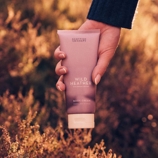 The Scottish Fine Soaps Feuchtigkeitsspendende Körpercreme mit Sheabutter & Vanille Parfüm 200ml