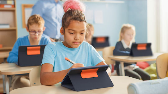 Logitech Flip Cover Durable with Keyboard Blue (iPad Gen. 7, iPad Gen. 8) 920-009656