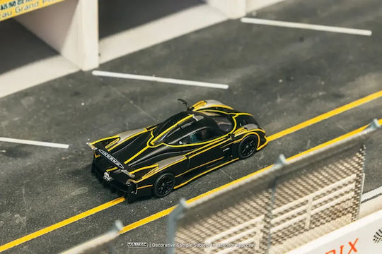 Macheta Auto Pagani Huayra R Ματ Μαύρο 1:64 Tarmac Works