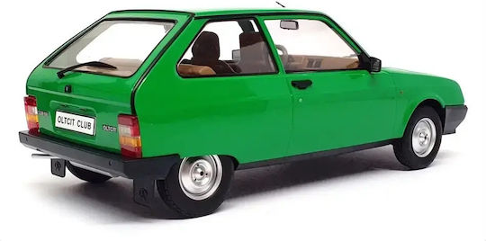 Макет Автомобил Oltcit Club Зелен 19901:18 Triple9