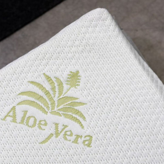 Como felt & wadding producers Mattress Topper Single Foam Infused with Aloe & Removable Cover 90x190x4cm