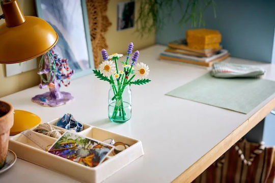 LEGO Botanical Collection Daisies for 9+ Years 133 Pieces