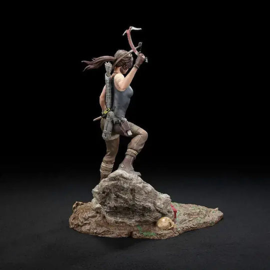 Dark Horse Comics Lara Croft Figure 27.94cm