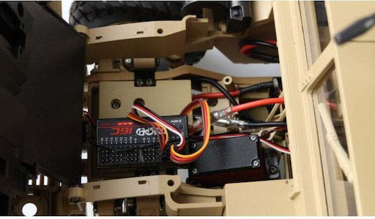Amewi 4x4 Us Military Teleghidat Tanc Bej