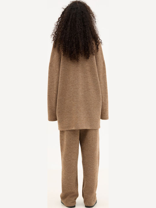 Women's Long Sleeve Sweater with V Neckline Beige