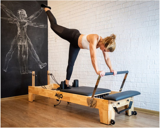 Mijo Reformer mit Turm Mijo Pilates-Bett