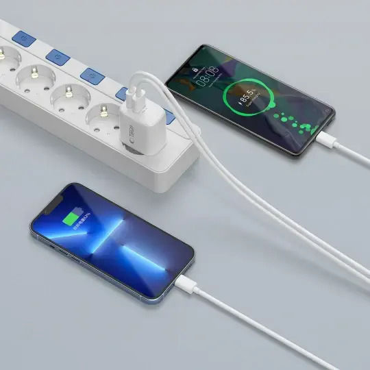 Tech-Protect Φορτιστής GaN με Θύρα USB-A και Θύρα USB-C και Καλώδιο USB-C - USB-C 45W Power Delivery / Quick Charge 3.0 Λευκός (NCA45W)