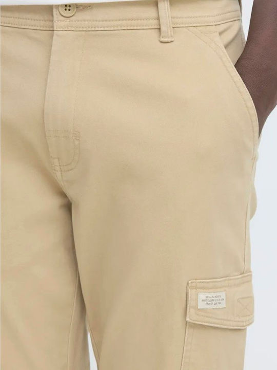 Trousers in Slim Fit Beige