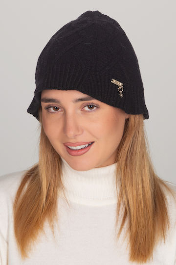 Beanie Beanie Knitted in Black color