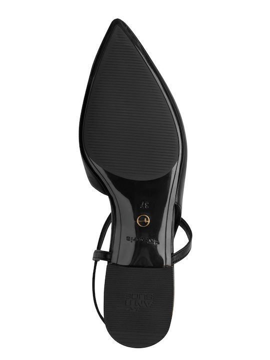 Leather Heels with Strap and Low Heel Black