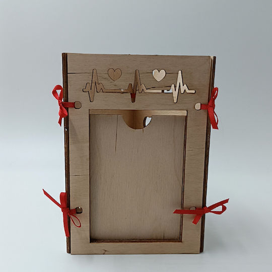 ToXylo Frame Wooden Heart Shaped with Beige Frame