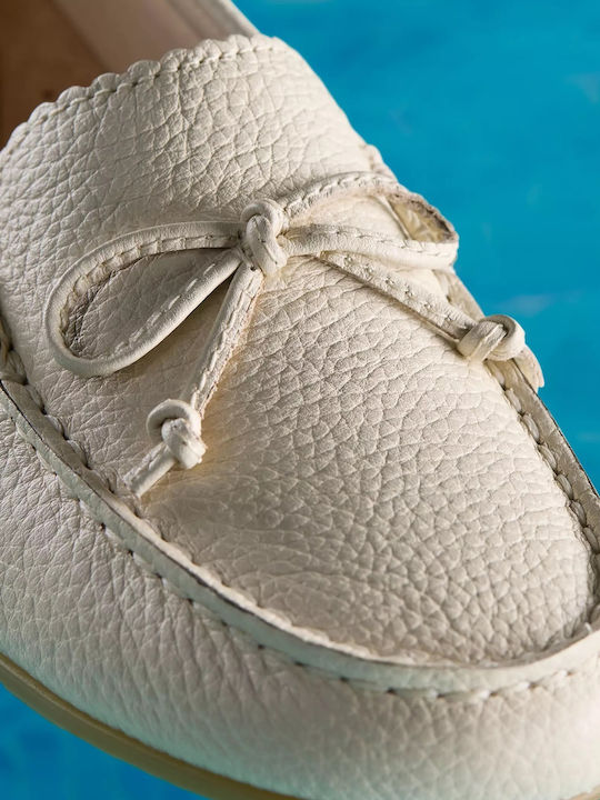 Leather Women's Boat Shoes in Beige Colour