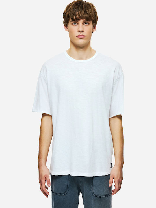 T-shirt White