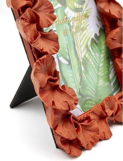 Kare Design Plastic Photo Frame with Red Frame