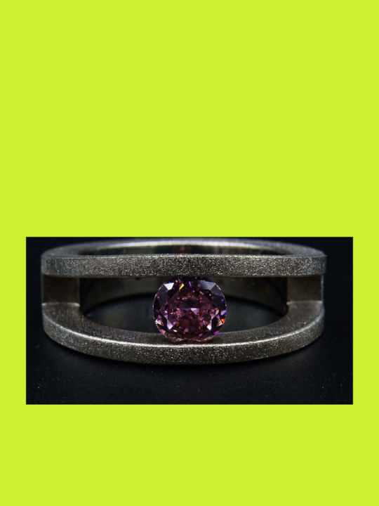 Damentlicher Ring mit Zirkon aus Silber