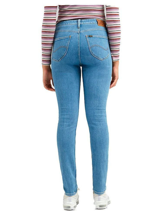 Lee