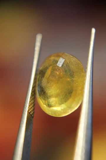 Композитен Корунд-Стъкло 4.70ct