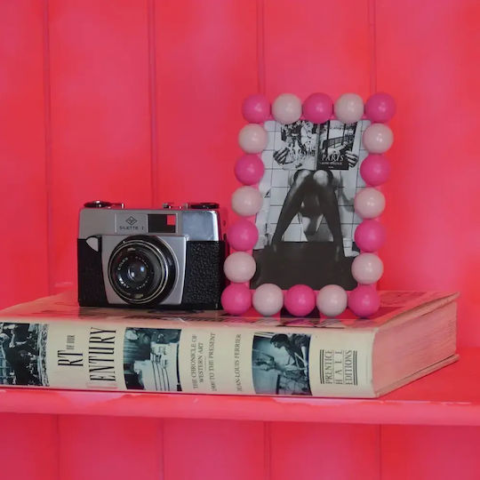 Housevitamin Plastic Photo Frame With Pink Frame