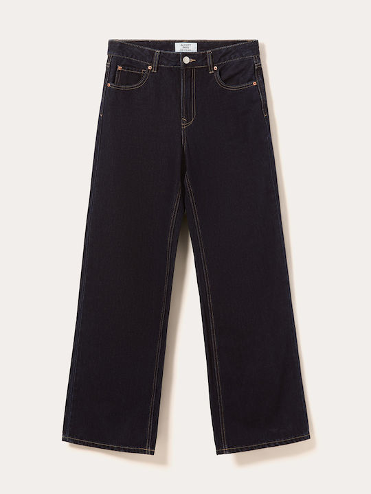 Women's Jean Pants in Straight Leg Style