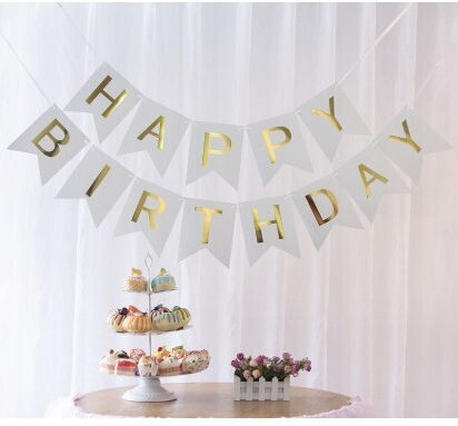 Banner Happy Birthday 100x200 Cm Dimensiune Steag 11.5x16.5 Cm Rola De Ață Inclusă Alb