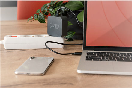 Digitus USB-C Universal Laptop-Ladegerät 65W 20V 3.25A mit Netzteiladapter