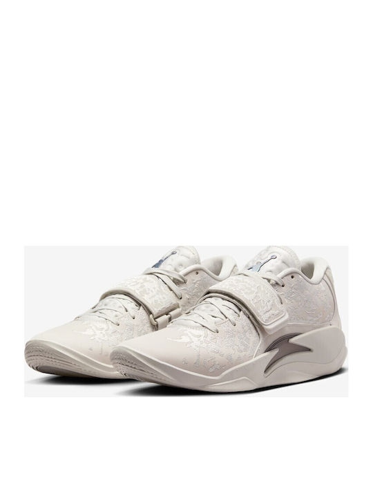 Zion 3 Low Basketball Shoes Light Bone / Sail / Volt