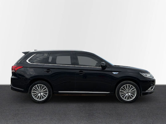 Mitsubishi Motors Outlander 2.4 PHEV Instyle Navi Plus Auto 4WD PHEV (Plug In) '20