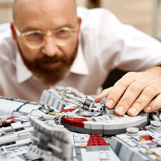 LEGO Star Wars Millennium Falcon UCS Für 16+ Jahre 7541Stücke